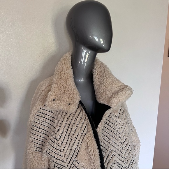 FREE PEOPLE | Cream embroidered long teddy turtleneck fall winter sweate… - Picture 4 of 16